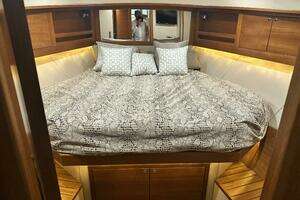 2017 Palm Beach Motor Yachts PB42 thumbnail 35