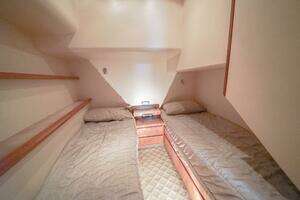 2007 Bertram 51 Convertible thumbnail 18
