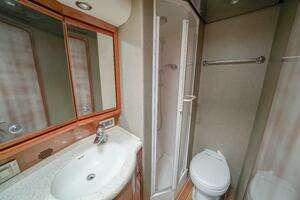 2007 Bertram 51 Convertible thumbnail 17
