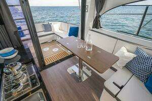 2026 Beneteau Antares 11 thumbnail 6