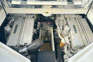 1997 Cruisers Yachts 4270 Esprit thumbnail 15