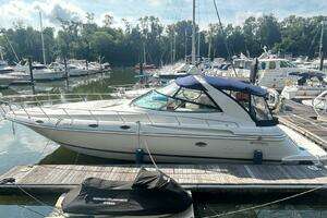 1997 Cruisers Yachts 4270 Esprit thumbnail 18