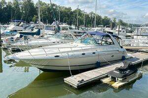 1997 Cruisers Yachts 4270 Esprit thumbnail 2