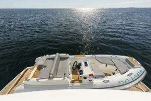 2017 Sunseeker 95 Yacht thumbnail 59