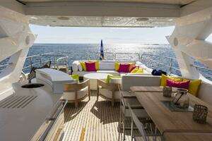 2017 Sunseeker 95 Yacht thumbnail 50