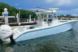  2021 Yellowfin 36 Offshore Yacht For Sale in North Miami FL