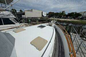 1989 Grand Banks 42 Motor Yacht thumbnail 9