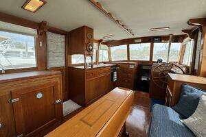 1989 Grand Banks 42 Motor Yacht thumbnail 43