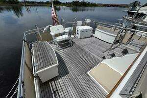 1989 Grand Banks 42 Motor Yacht thumbnail 20