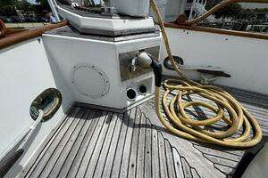 1989 Grand Banks 42 Motor Yacht thumbnail 14