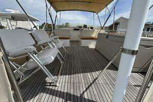 1989 Grand Banks 42 Motor Yacht thumbnail 29