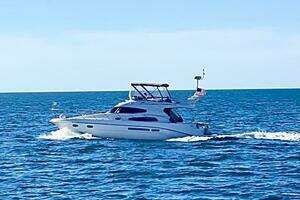 2002 Sealine T47 thumbnail 3