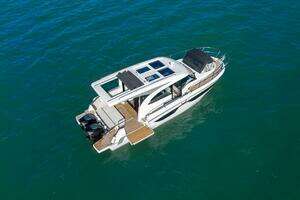 2026 Beneteau Antares 11 thumbnail 8