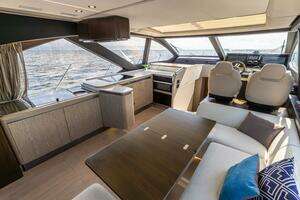 2021 Azimut S6 Sport Fly thumbnail 5