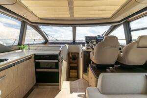 2021 Azimut S6 Sport Fly thumbnail 8