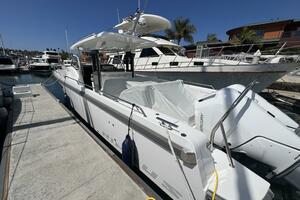40FT (12.37M) NIMBUS Worth Avenue Yachts