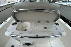 27ft Boston Whaler Yacht For Sale