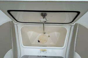 27ft Boston Whaler Yacht For Sale