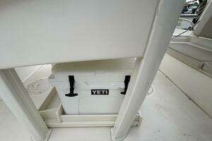 27ft Boston Whaler Yacht For Sale