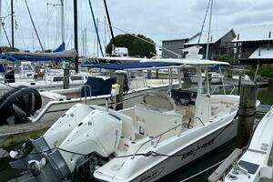 27ft Boston Whaler Yacht For Sale