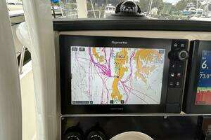27ft Boston Whaler Yacht For Sale