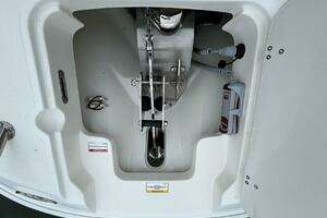 27ft Boston Whaler Yacht For Sale
