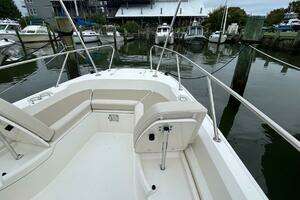 27ft Boston Whaler Yacht For Sale