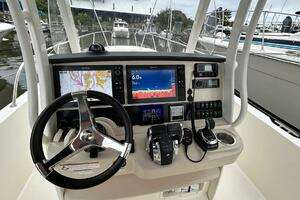 27ft Boston Whaler Yacht For Sale