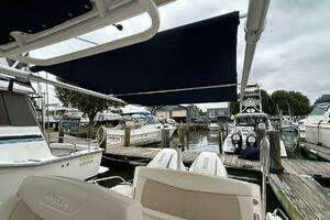 27ft Boston Whaler Yacht For Sale