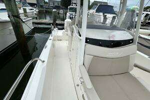 27ft Boston Whaler Yacht For Sale