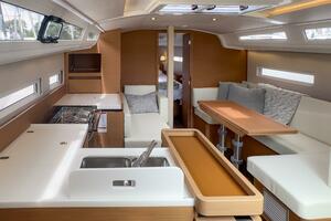 40FT (12.34M) JEANNEAU