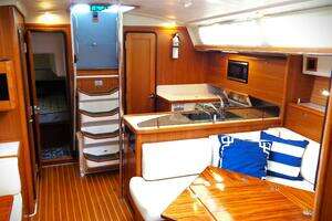 MERU 2019 Catalina 425 Yacht For Sale in Annapolis MD