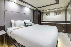 2000 Azimut thumbnail 83