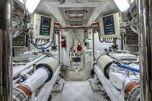 2000 Azimut thumbnail 109