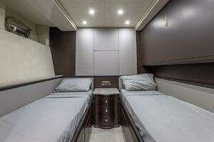 2000 Azimut thumbnail 89
