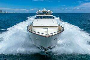 2000 Azimut thumbnail 4