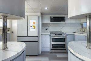 2000 Azimut thumbnail 73