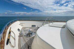 2000 Azimut thumbnail 57
