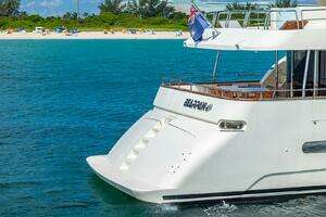 2000 Azimut thumbnail 48