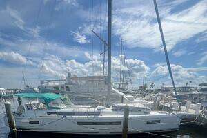 AQUA 2019 Jeanneau 490 Yacht For Sale in Longboat Key FL
