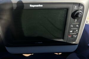 Raymarine e95 9inch