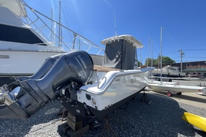 2022 Sea Hunt 265 Ultra thumbnail 3
