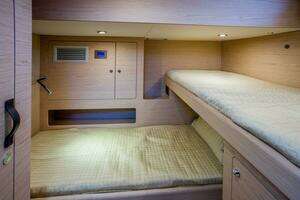 2026 Beneteau Grand Trawler 63 thumbnail 24