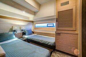 2026 Beneteau Grand Trawler 63 thumbnail 21