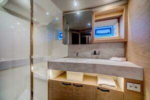 2026 Beneteau Grand Trawler 63 thumbnail 20