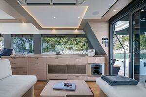 2026 Beneteau Grand Trawler 63 thumbnail 12