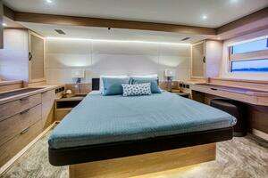 2026 Beneteau Grand Trawler 63 thumbnail 19