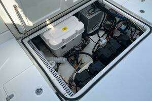 Sea Pearl 30ft Boston Whaler Yacht For Sale