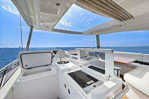 2015 Princess 72 Motoryacht thumbnail 9