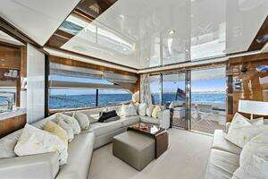 2015 Princess 72 Motoryacht thumbnail 19